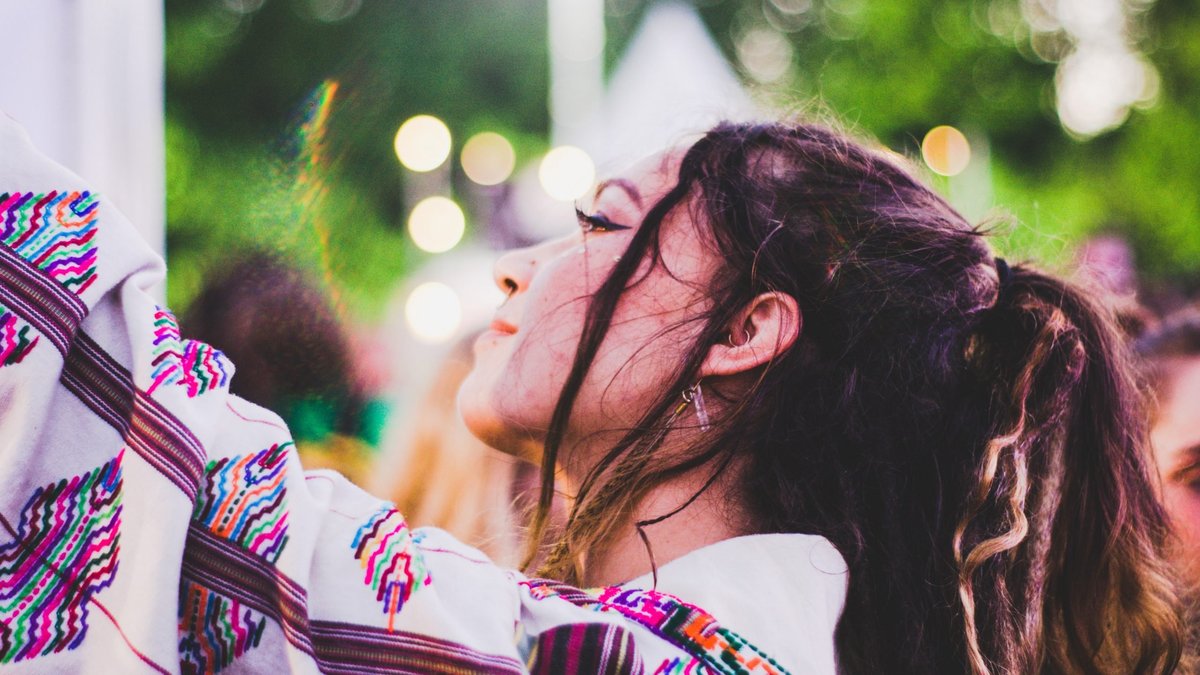 How to Detangle Severely Matted Hair with Conditioner and Comb